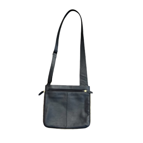 RADLEY London Large Pockets Leather Zip Around Crossbody, Black - Picture 2 of 10